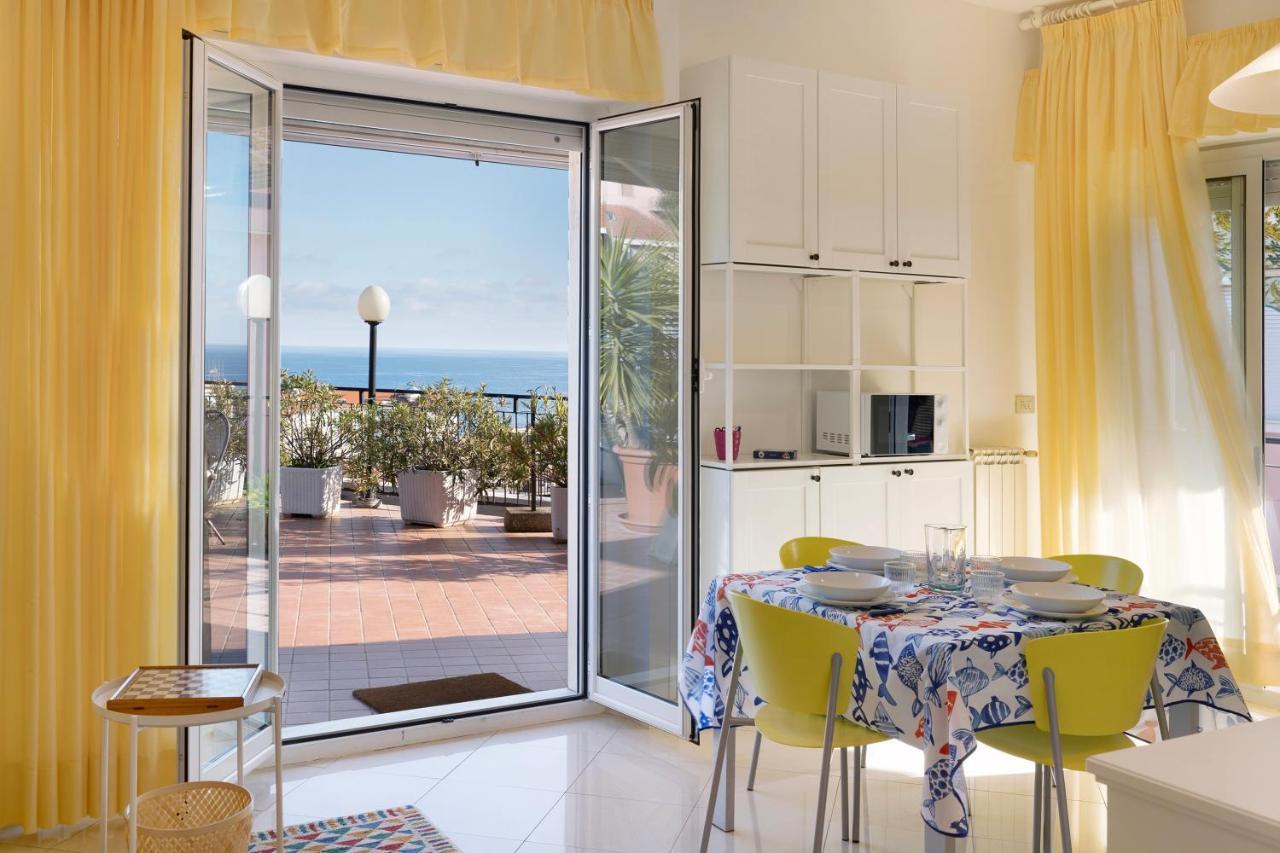 Apartament Attico Cielo E Mare Spotorno Zewnętrze zdjęcie
